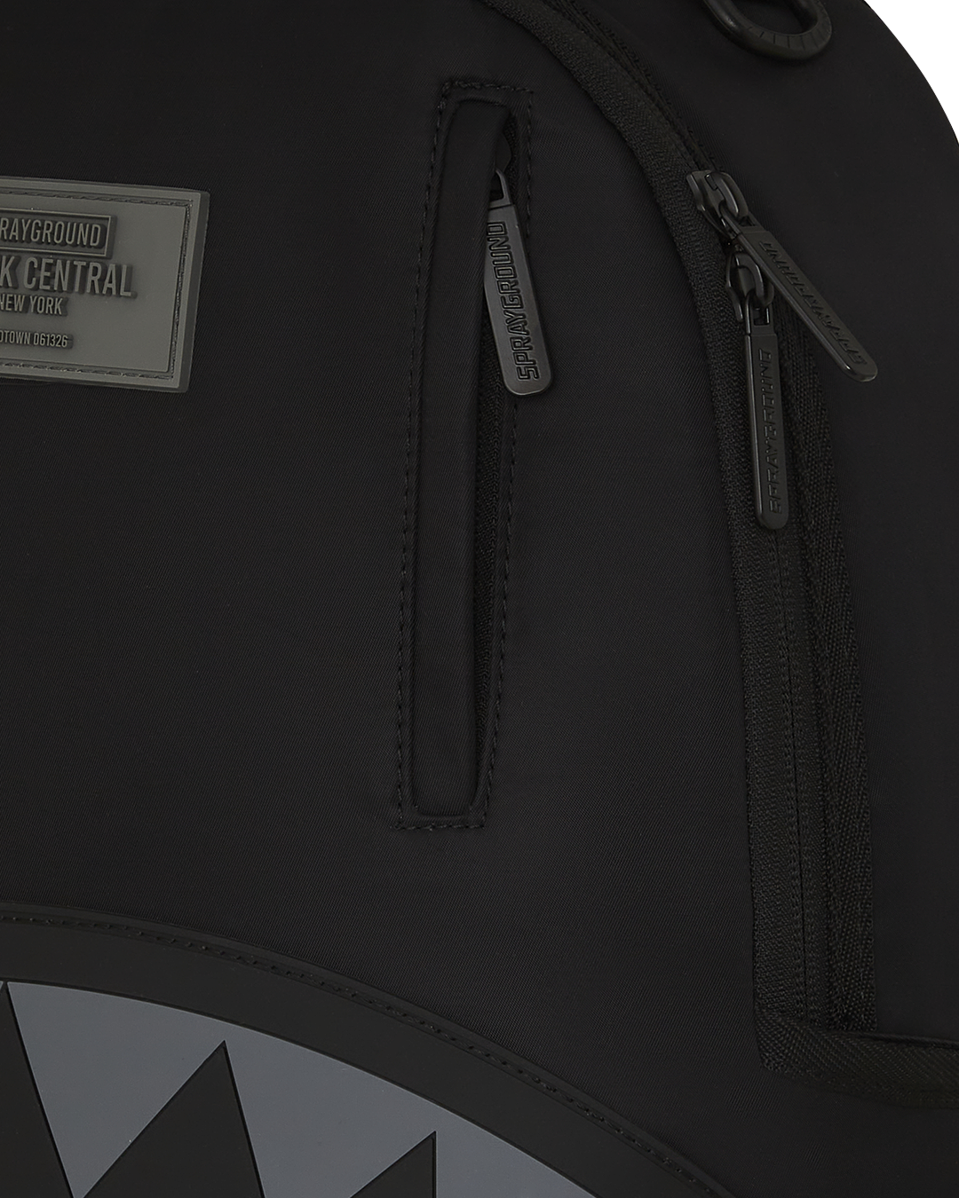 SHARK CENTRAL NYLON BLACK