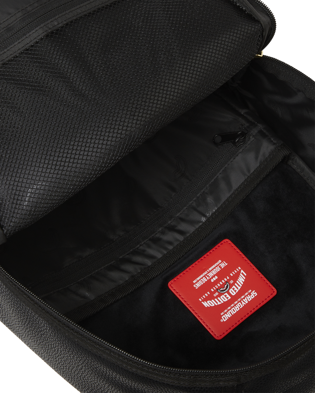 SHARK CENTRAL GOLD DLXSV BACKPACK